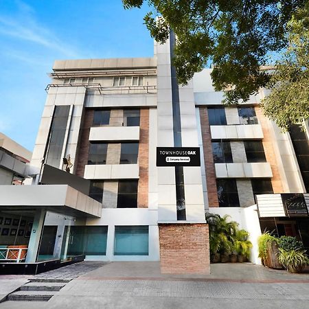 Super Townhouse Oak Kodambakkam Formerly Cine City Chennai Esterno foto