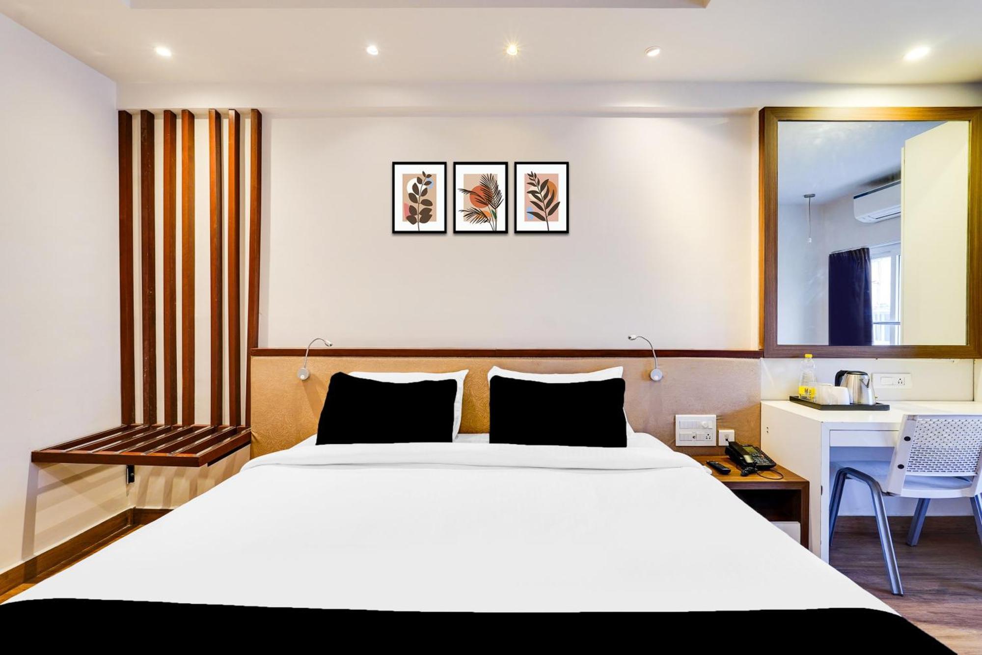 Super Townhouse Oak Kodambakkam Formerly Cine City Chennai Esterno foto
